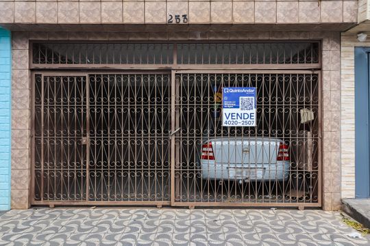 Fachada de casa à venda com 4 quartos, 190m² em Jardim Senice, São Paulo