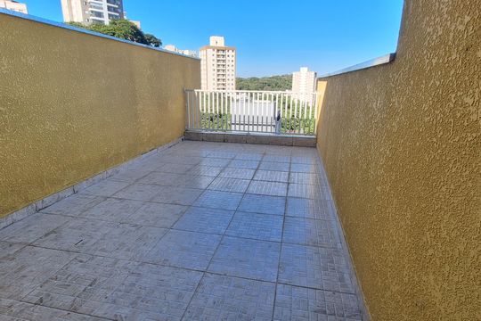 Garagem de casa à venda com 3 quartos, 160m² em Vila Gomes, São Paulo