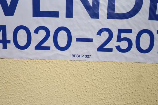 Placa  de casa à venda com 4 quartos, 270m² em Rio Pequeno, São Paulo