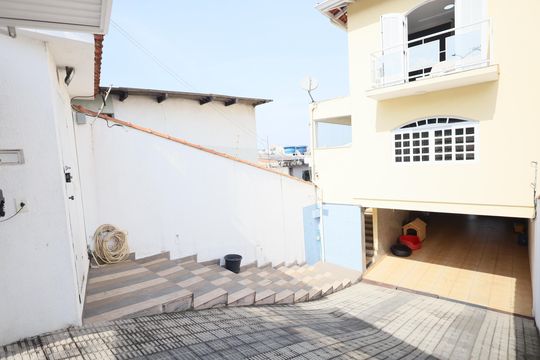 Garagem de casa à venda com 4 quartos, 270m² em Rio Pequeno, São Paulo