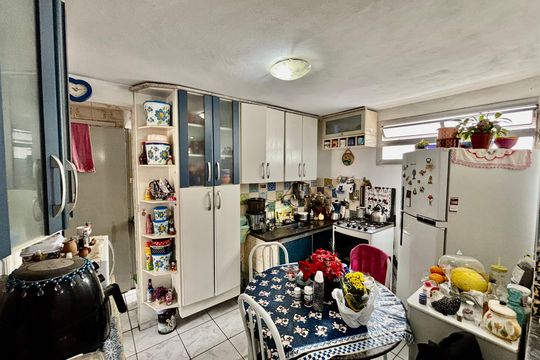 Cozinha  de apartamento à venda com 2 quartos, 48m² em Artur Alvim, São Paulo