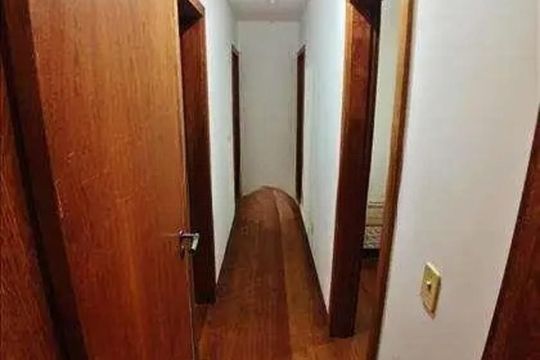 Corredor de apartamento para alugar com 3 quartos, 130m² em Funcionários, Belo Horizonte