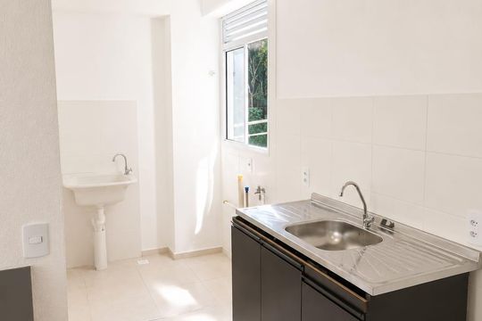 Sala/cozinha de apartamento para alugar com 2 quartos, 40m² em Várzea das Moças, Niterói