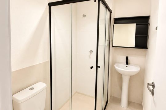 Banheiro social de apartamento para alugar com 2 quartos, 40m² em Várzea das Moças, Niterói