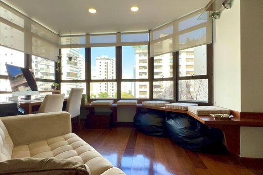 Sala de apartamento para alugar com 4 quartos, 202m² em Paraíso, São Paulo