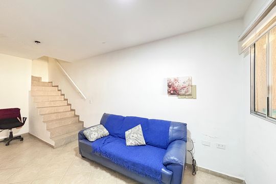 Casa à venda com 3 quartos, 107m² em Vila Cruz das Almas, São Paulo