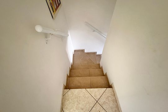 Escada para os Quartos  de casa à venda com 3 quartos, 107m² em Vila Cruz das Almas, São Paulo