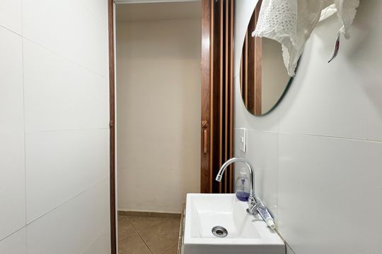 Lavabo de casa à venda com 3 quartos, 107m² em Vila Cruz das Almas, São Paulo