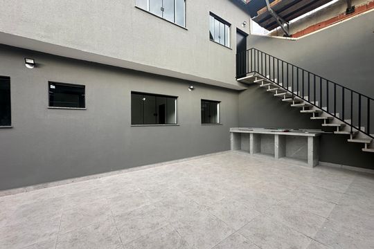 Quintal de casa para alugar com 3 quartos, 85m² em Jardim Silveira, Barueri