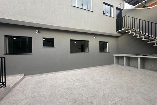 Quintal de casa para alugar com 3 quartos, 85m² em Jardim Silveira, Barueri