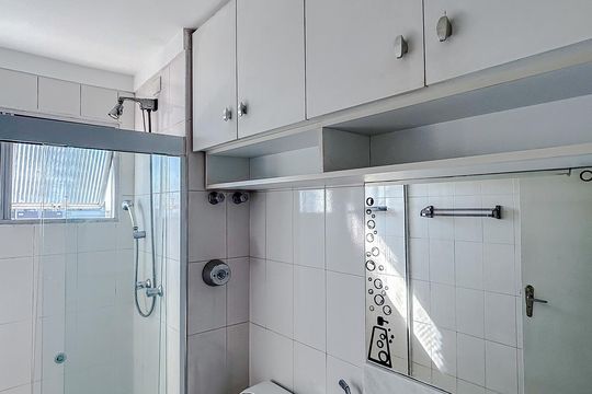 Banheiro de apartamento para alugar com 2 quartos, 74m² em Penha de França, São Paulo