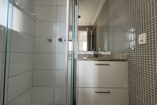 Banheiro da Suíte de apartamento para alugar com 2 quartos, 65m² em Umuarama, Osasco