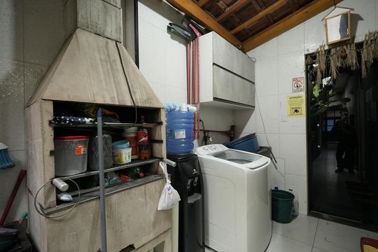 Área de Serviço de casa à venda com 4 quartos, 205m² em Vila Guaraciaba, Santo André