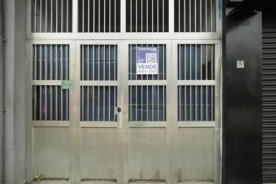 Placa de casa à venda com 4 quartos, 205m² em Vila Guaraciaba, Santo André