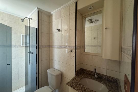 Banheiro 2 de apartamento para alugar com 3 quartos, 72m² em Continental, Osasco