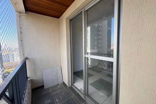Varanda de apartamento para alugar com 3 quartos, 72m² em Continental, Osasco