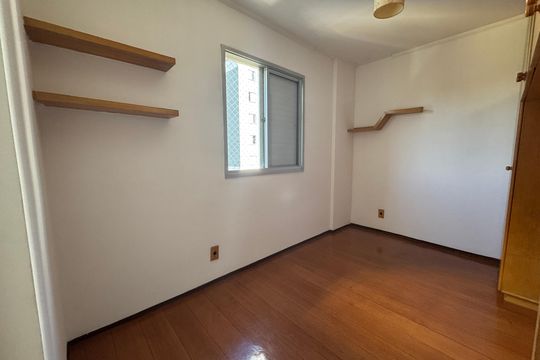 Quarto 2 de apartamento para alugar com 3 quartos, 72m² em Continental, Osasco