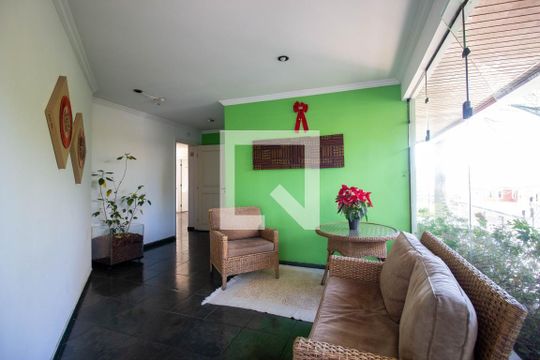 Hall social de apartamento para alugar com 2 quartos, 86m² em Vila Romana, São Paulo