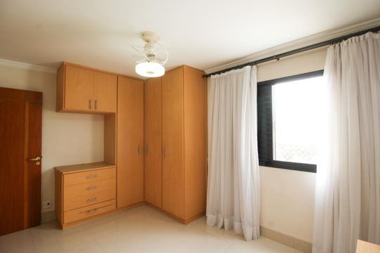 Quarto de apartamento para alugar com 2 quartos, 86m² em Vila Romana, São Paulo