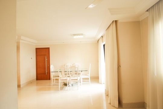 Sala de apartamento para alugar com 2 quartos, 86m² em Vila Romana, São Paulo