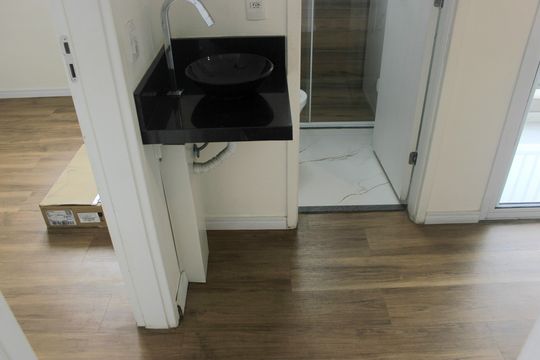 Banheiro de apartamento para alugar com 2 quartos, 42m² em Vila Rosalia, Guarulhos