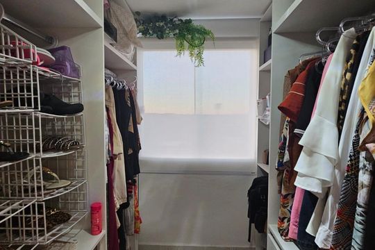 Closet de apartamento à venda com 1 quarto, 54m² em Setor Aeroporto, Goiânia