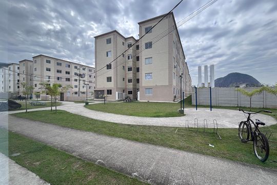 Sala de apartamento à venda com 2 quartos, 43m² em Vargem Pequena, Rio de Janeiro