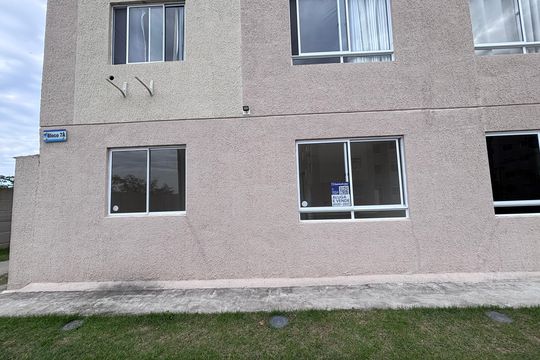 Fachada de apartamento à venda com 2 quartos, 43m² em Vargem Pequena, Rio de Janeiro