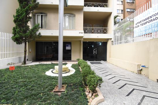 Fachada de apartamento para alugar com 2 quartos, 91m² em Bigorrilho, Curitiba
