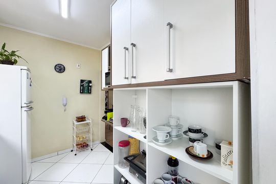 Cozinha de apartamento à venda com 3 quartos, 65m² em Vila Jerusalem, São Bernardo do Campo