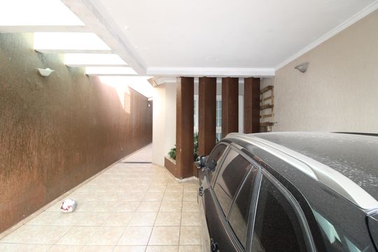 Garagem de casa à venda com 3 quartos, 280m² em Vila Rosaria, São Paulo