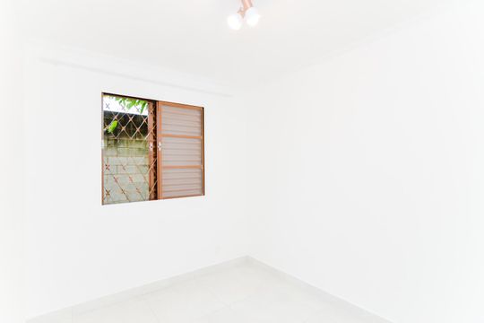 Quarto 1 de apartamento para alugar com 2 quartos, 42m² em Jardim Hanna, Guarulhos