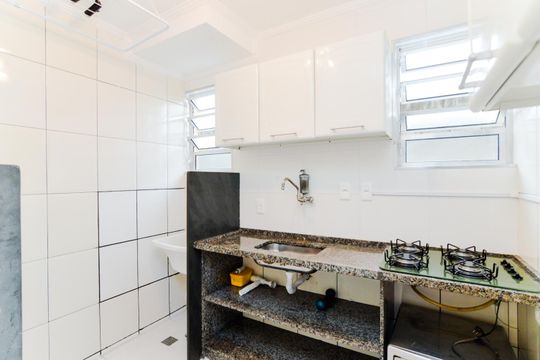 Cozinha e Área de Serviço de apartamento para alugar com 2 quartos, 42m² em Jardim Hanna, Guarulhos