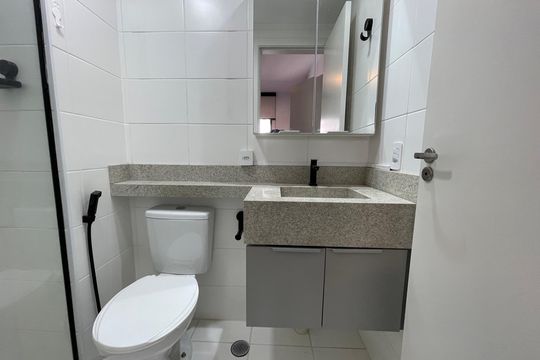 Banheiro de apartamento para alugar com 1 quarto, 24m² em Butantã, São Paulo