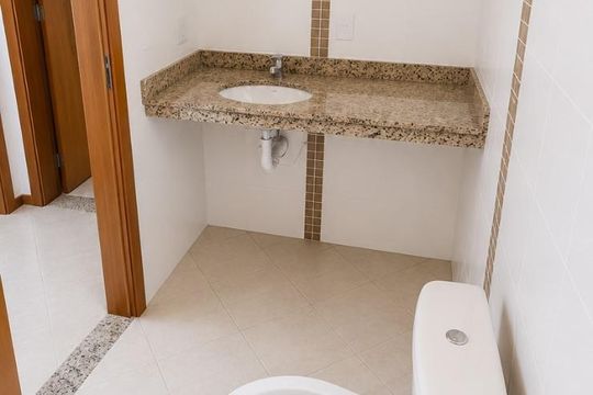 Banheiro de apartamento para alugar com 2 quartos, 67m² em Centro, Viamão