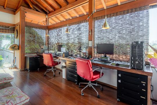 Casa à venda com 4 quartos, 350m² em Sumaré, São Paulo