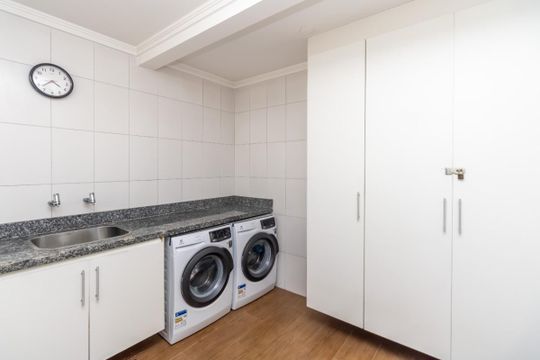 Casa à venda com 8 quartos, 265m² em Vila da Saúde, São Paulo