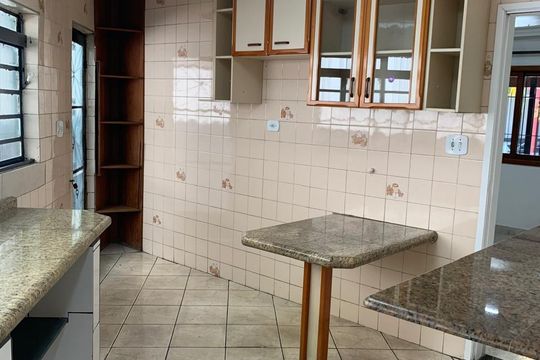 Cozinha de casa para alugar com 3 quartos, 212m² em Jardim Presidente Dutra, Guarulhos