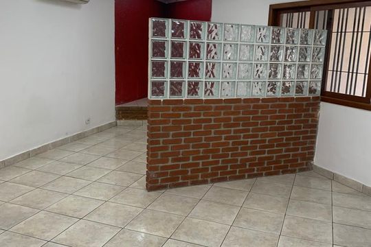 Sala de casa para alugar com 3 quartos, 212m² em Jardim Presidente Dutra, Guarulhos
