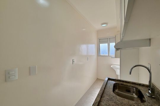Cozinha de apartamento à venda com 2 quartos, 76m² em Santo Amaro, São Paulo