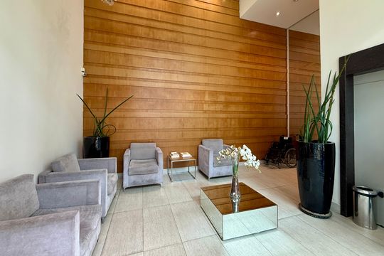 Hall Social Entrada de apartamento à venda com 2 quartos, 76m² em Santo Amaro, São Paulo