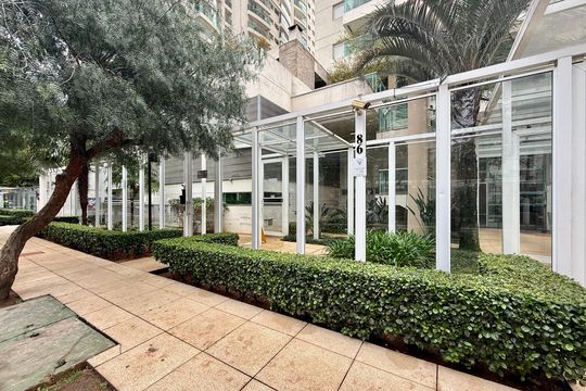 Fachada de apartamento à venda com 2 quartos, 76m² em Santo Amaro, São Paulo
