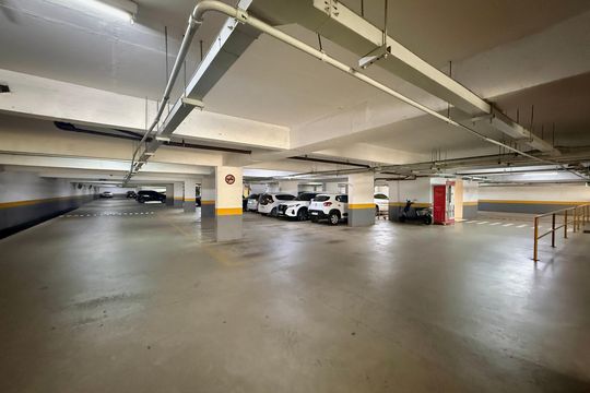 Garagem de apartamento à venda com 2 quartos, 76m² em Santo Amaro, São Paulo