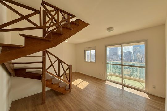 Sala  de apartamento à venda com 2 quartos, 76m² em Santo Amaro, São Paulo