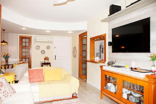 Apartamento à venda com 3 quartos, 94m² em Azenha, Porto Alegre