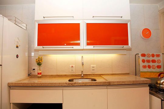 Cozinha + Área de Serviço de apartamento à venda com 3 quartos, 94m² em Azenha, Porto Alegre