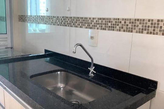 Cozinha de apartamento à venda com 2 quartos, 67m² em Centro, Campinas