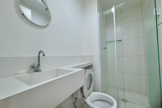 Banheiro de apartamento para alugar com 2 quartos, 38m² em Vila das Bandeiras, Guarulhos