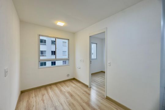 Sala de apartamento para alugar com 2 quartos, 38m² em Vila das Bandeiras, Guarulhos