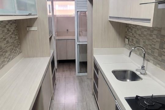 Cozinha de apartamento à venda com 2 quartos, 87m² em Bigorrilho, Curitiba